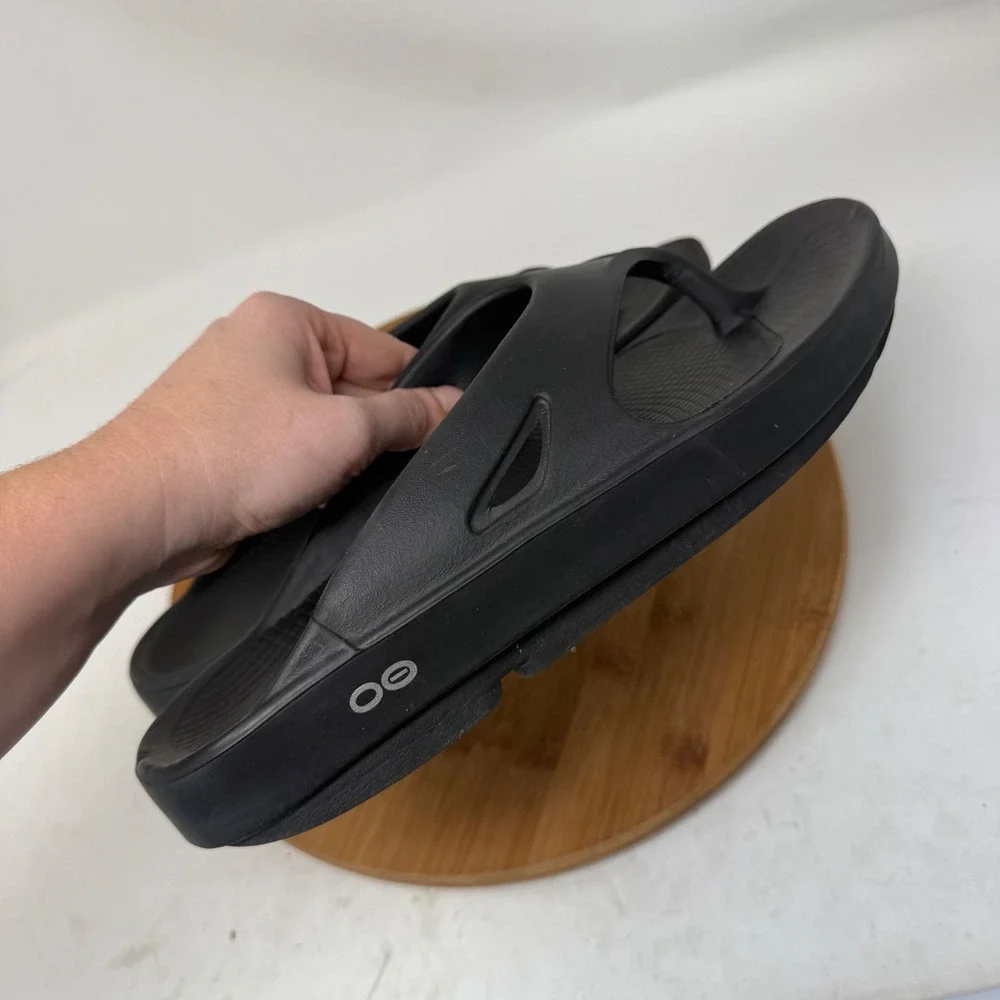 OOFOS OOriginal Sandal Black Recovery Flip Flop Comfort Unisex Men 9 Women 11